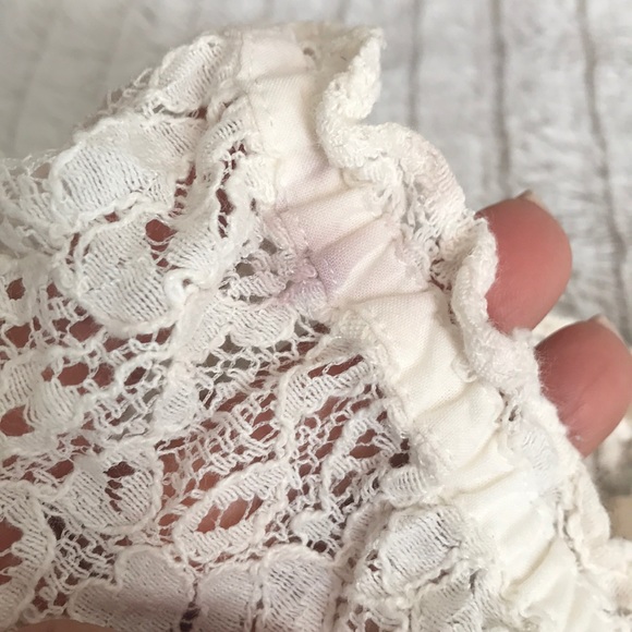 Lace Hollister top - Picture 4 of 4